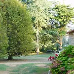 Гостевой дом Demeures Et Chateaux - Le Portail En Marais Poitevin Moreilles