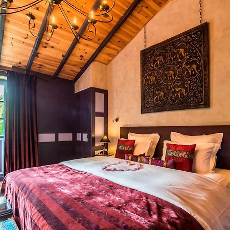 Demeures Et Chateaux - Le Portail En Marais Poitevin Penzion Moreilles