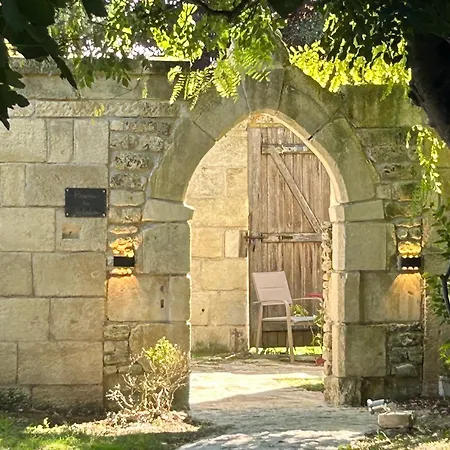 Penzion Demeures Et Chateaux - Le Portail En Marais Poitevin Moreilles