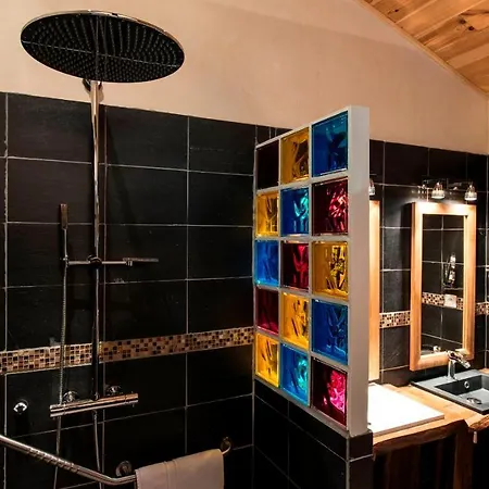 Maison d'hôtes Le Portail En Marais Poitevin - Logis D'exception - Jacuzzi Privatif Moreilles