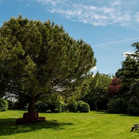 Penzion Demeures Et Chateaux - Le Portail En Marais Poitevin Moreilles