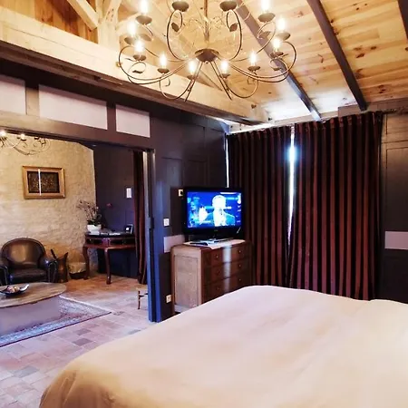 Le Portail En Marais Poitevin - Logis D'exception - Jacuzzi Privatif 4*