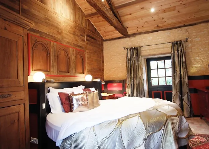 Le Portail En Marais Poitevin - Logis D'exception - Jacuzzi Privatif Maison d'hôtes Moreilles