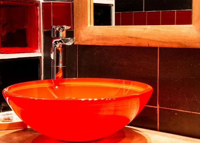 Le Portail En Marais Poitevin - Logis D'exception - Jacuzzi Privatif 4* Moreilles