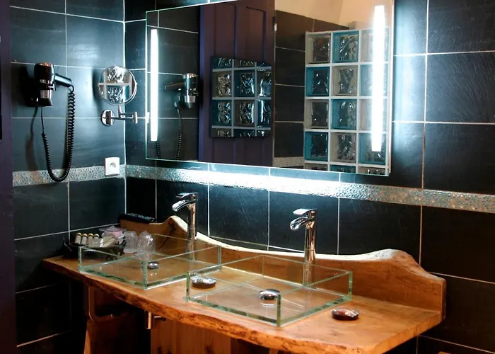 Le Portail En Marais Poitevin - Logis D'exception - Jacuzzi Privatif Moreilles