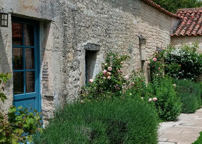 Le Portail En Marais Poitevin - Logis D'exception - Jacuzzi Privatif Moreilles