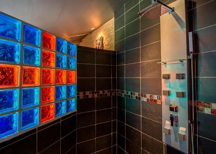 Le Portail En Marais Poitevin - Logis D'exception - Jacuzzi Privatif 4*