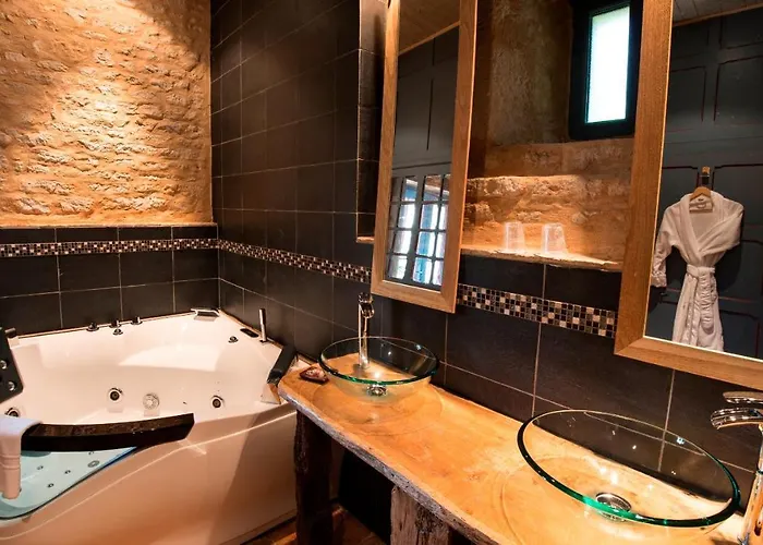 Le Portail En Marais Poitevin - Logis D'exception - Jacuzzi Privatif