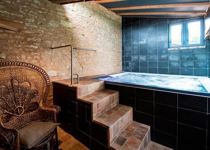 Le Portail En Marais Poitevin - Logis D'exception - Jacuzzi Privatif Moreilles