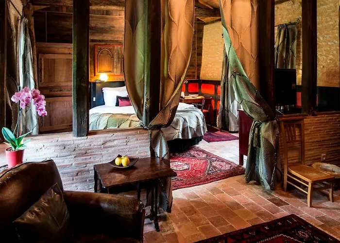 Le Portail En Marais Poitevin - Logis D'exception - Jacuzzi Privatif 4* Moreilles