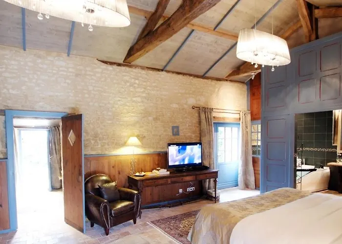 Maison d'hôtes Le Portail En Marais Poitevin - Logis D'exception - Jacuzzi Privatif Moreilles